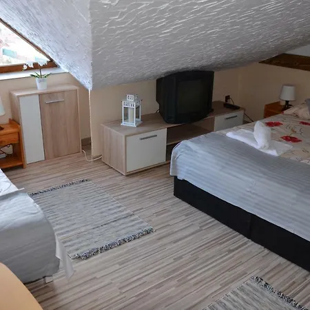 U Bazanta *** - V Sukromi